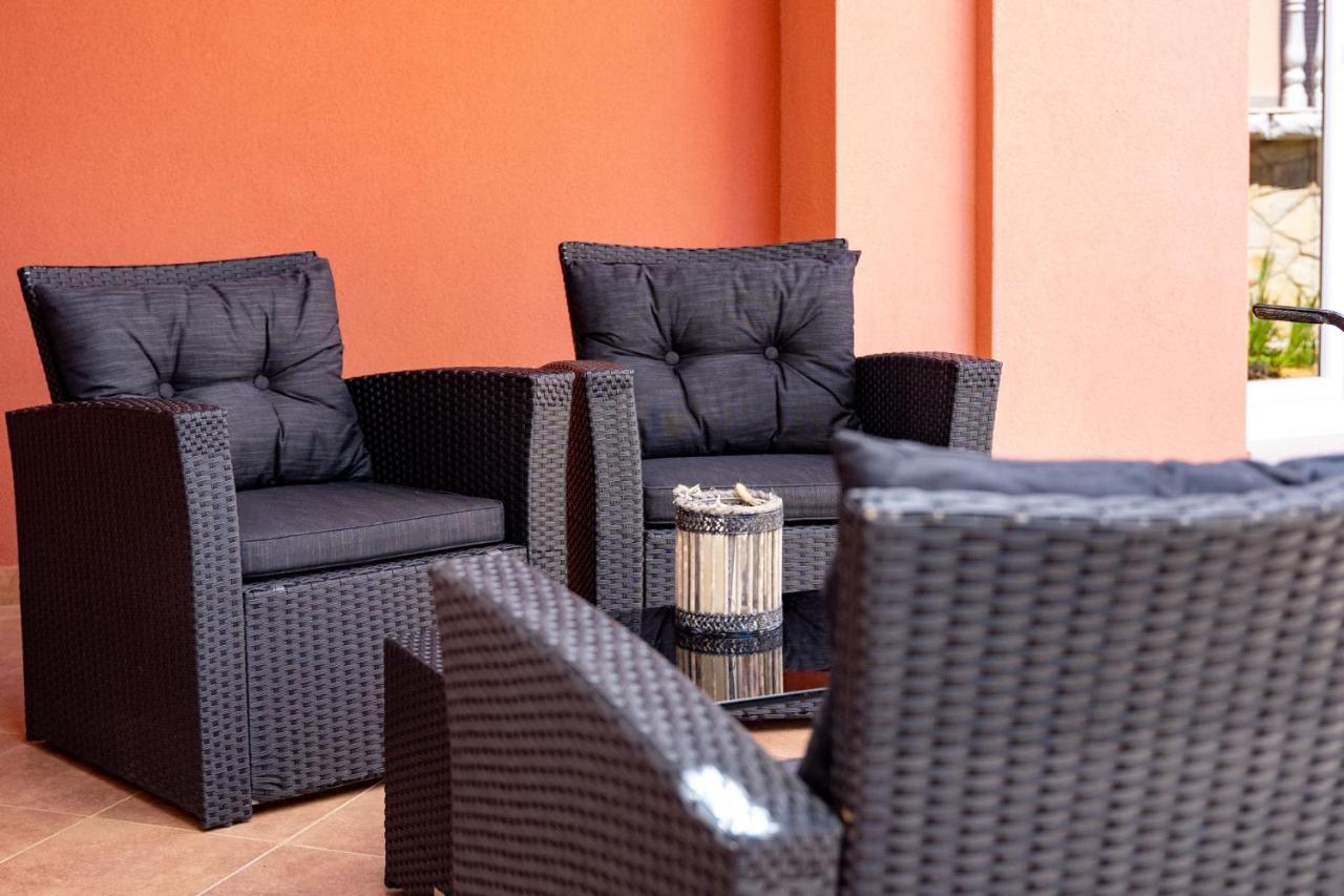 Mistral Apartments Lopar Exterior photo