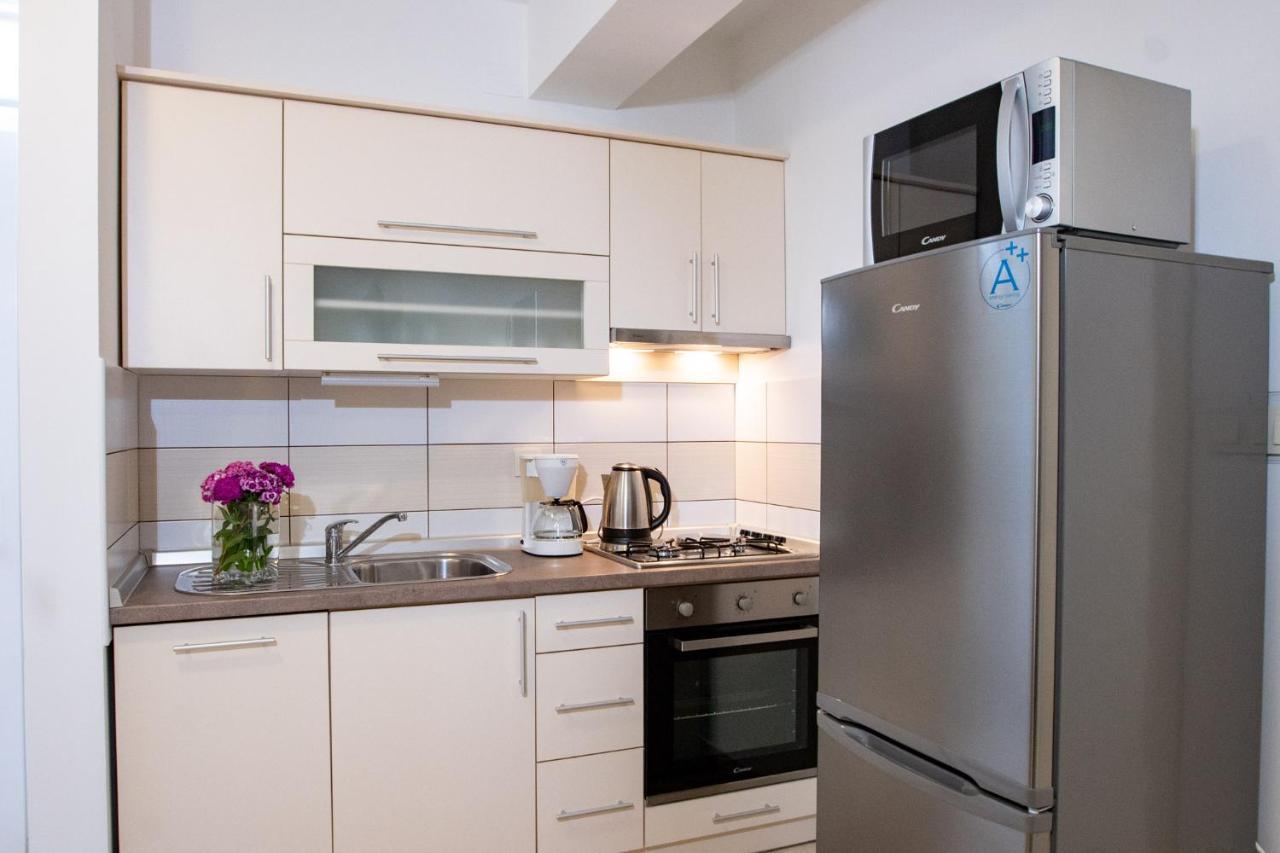 Mistral Apartments Lopar Exterior photo