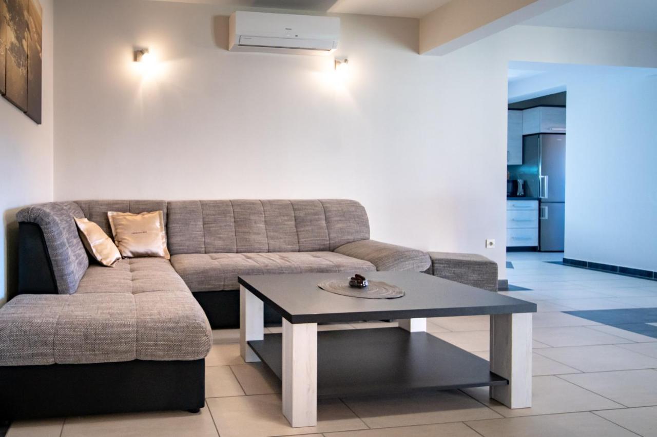 Mistral Apartments Lopar Exterior photo
