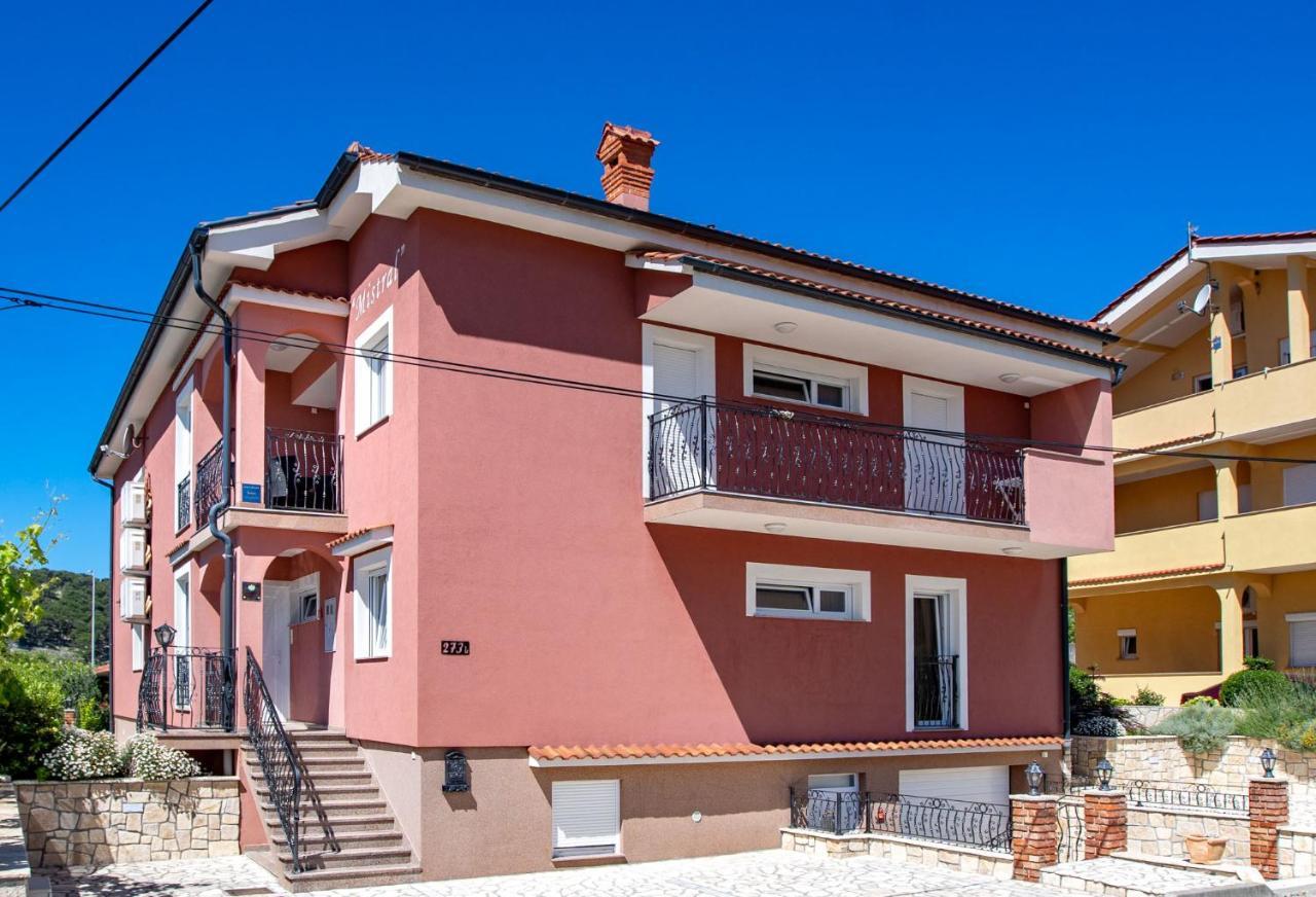 Mistral Apartments Lopar Exterior photo